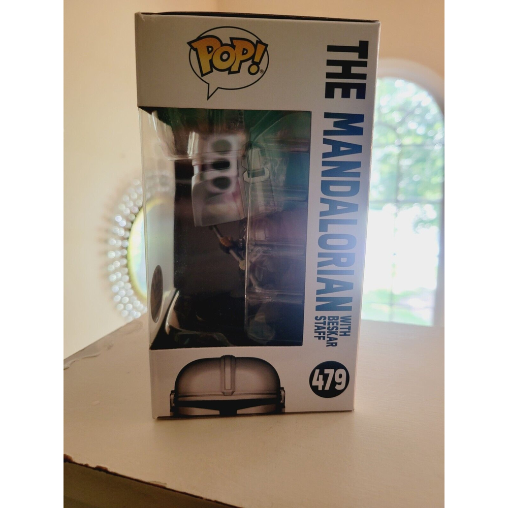 FUNKO POP! STAR WARS 479: THE MANDALORIAN W/ BESKAR STAFF - FUNKO EXCLUSIVE - Picture 4 of 10